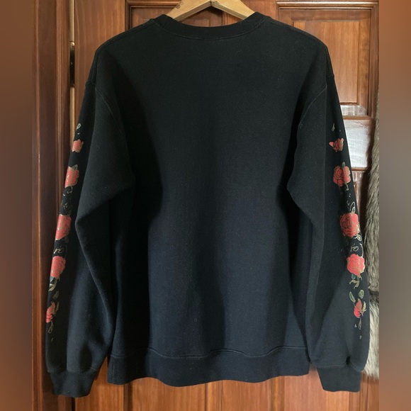 OMOCAT : Roses sweatshirt - Picture 3 of 12